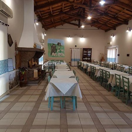Agriturismo Agrifoglio San Giovanni Suèrgiu エクステリア 写真