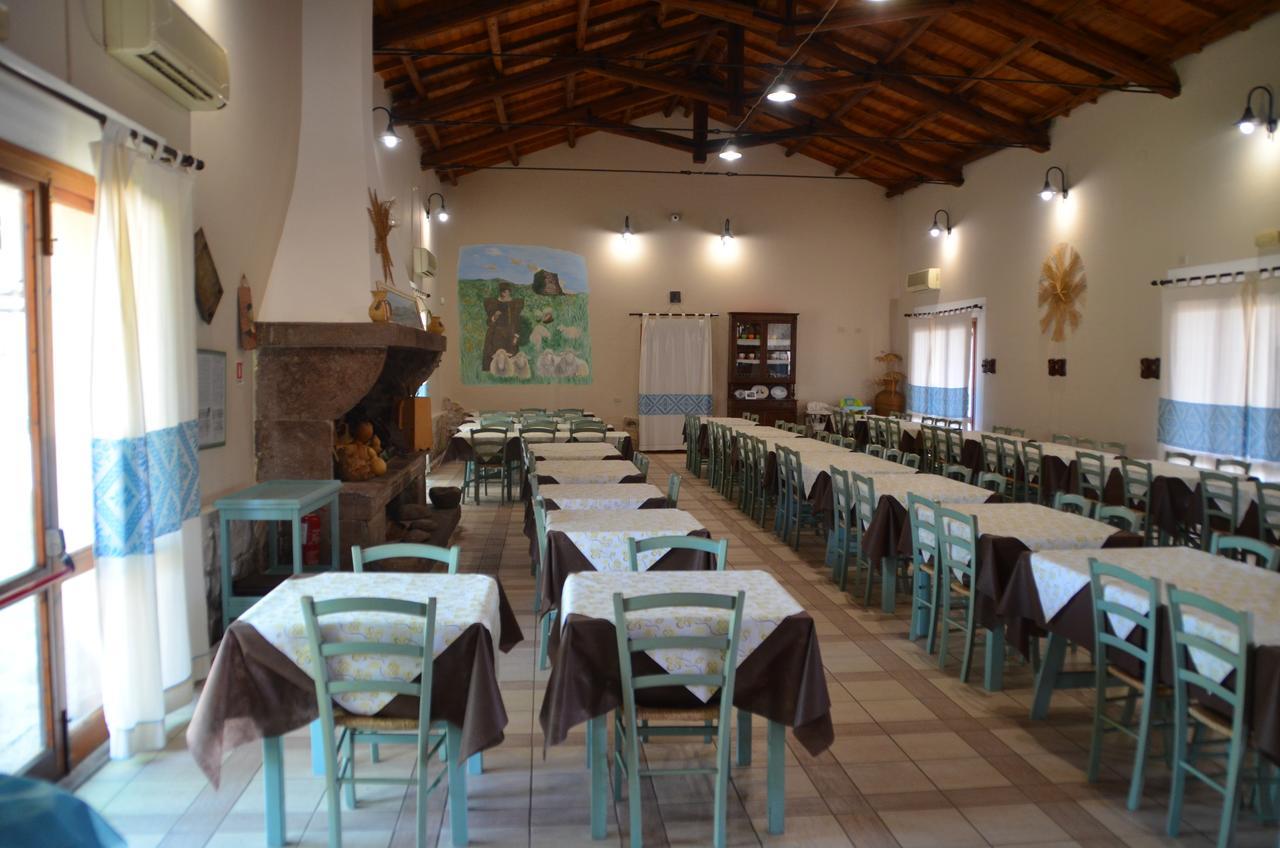 Agriturismo Agrifoglio San Giovanni Suèrgiu エクステリア 写真